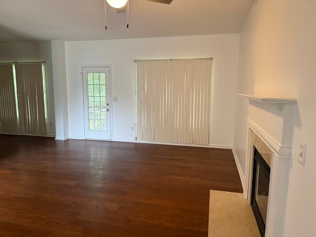 Building Photo - Shared Space Rental Southside 3