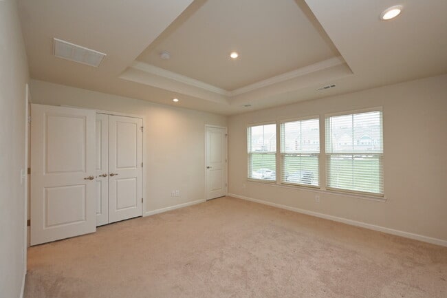 Building Photo - Luxury Townhome in a Prime Goodlettsville Location just Minutes to Nashville!