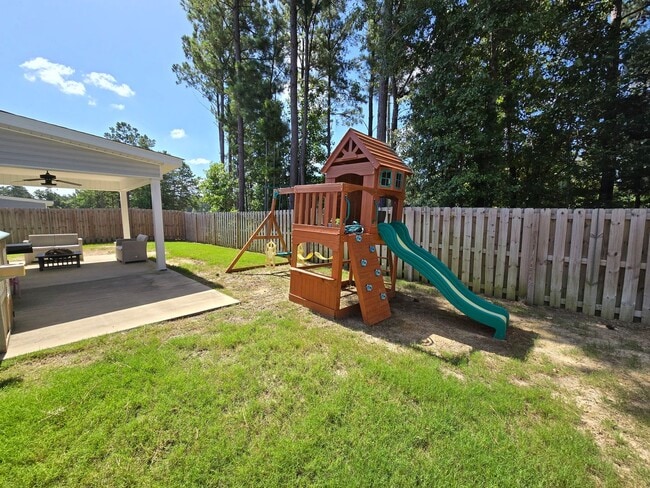 Building Photo - 725 Goodale Dr