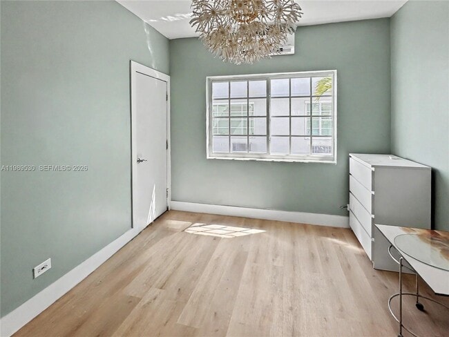 Building Photo - 830 10th St