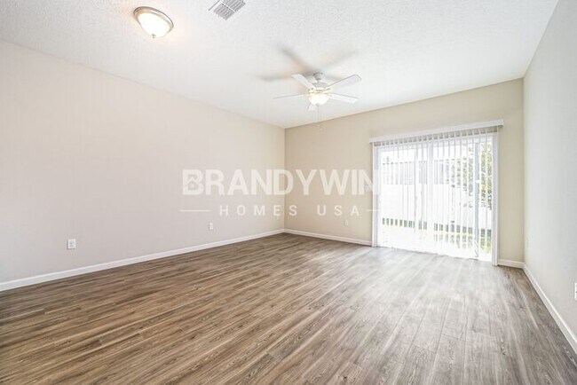 Building Photo - 509 Narnia Ct