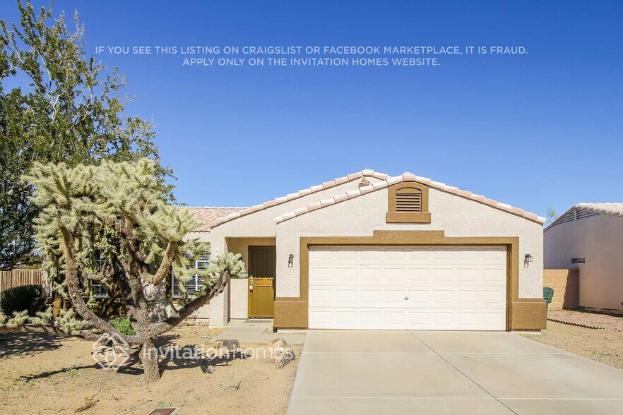 Building Photo - 2602 E Helena Dr