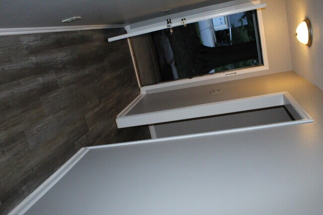 Building Photo - 446 Pheasant Run Dr