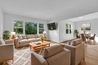 Building Photo - 512 Ida Ct