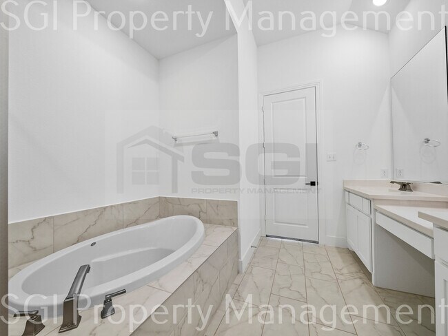 Building Photo - 4125 Sweet Birch Dr
