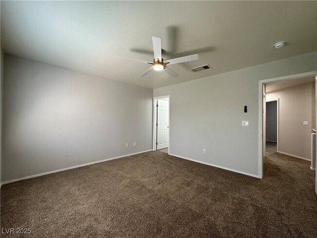 Building Photo - 2637 Heathrow St