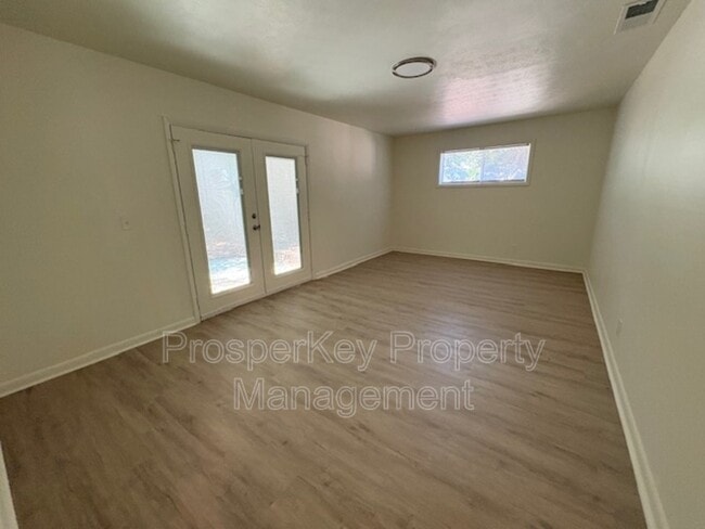 Building Photo - 4013 Toccoa Ave