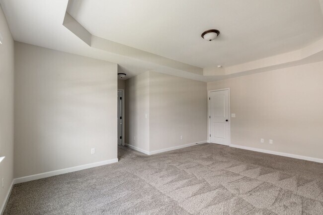 Building Photo - 300 Waylon Wy