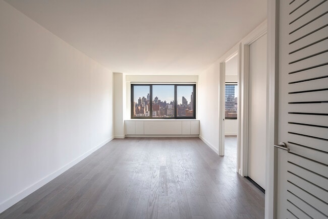 Interior Photo - 220 East 72nd Street