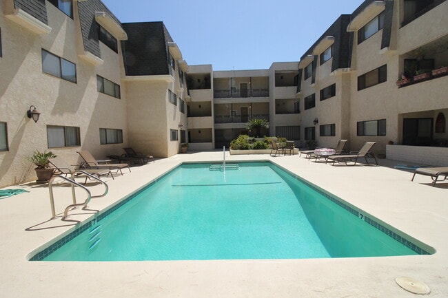 Building Photo - 4700 Natick Ave