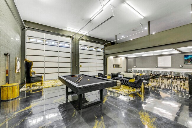 Building Photo - 41370 Sparkey Way