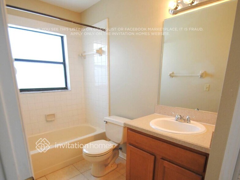 Building Photo - 2703 Forest View Ln