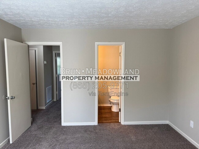 Building Photo - 8721 Gleason Dr