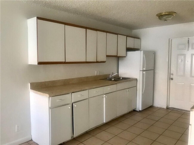 Building Photo - 1038 NW 8th Ave