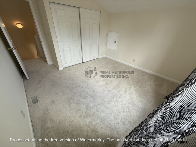 Building Photo - 2346 Montezuma Dr