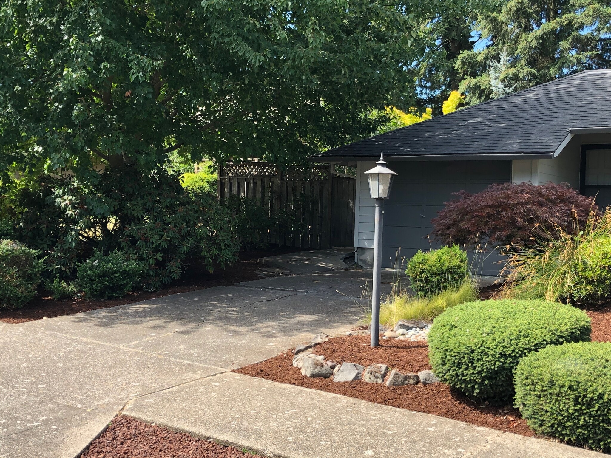 Building Photo - 15847 SW Village Ln