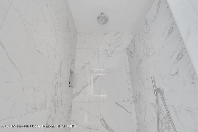 Building Photo - 1101 Ocean Ave N