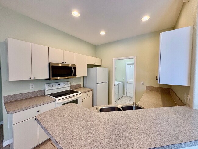 Building Photo - Peace, Comfort, and Great Location in this 3-Bedroom 2 Bath Pool Home in North Port!