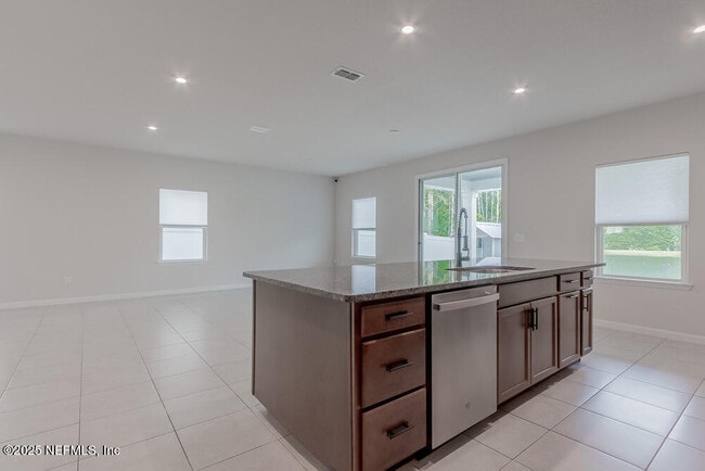 Building Photo - 1536 Tan Tara Trl