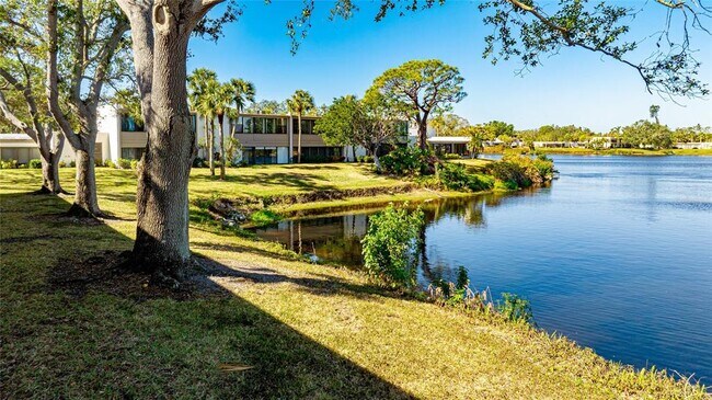 Building Photo - 307 Timber Lake Dr