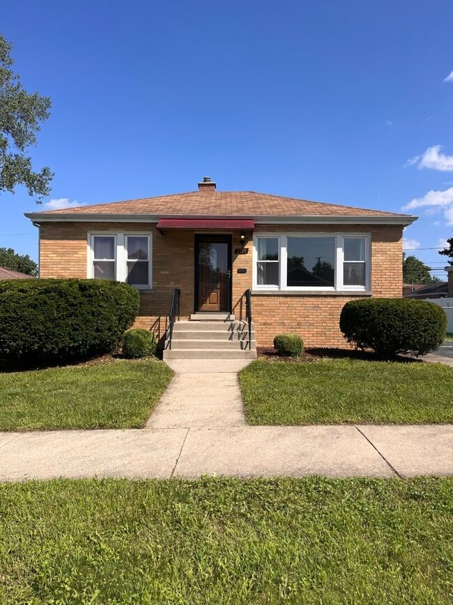 Building Photo - 2714 W 97th St