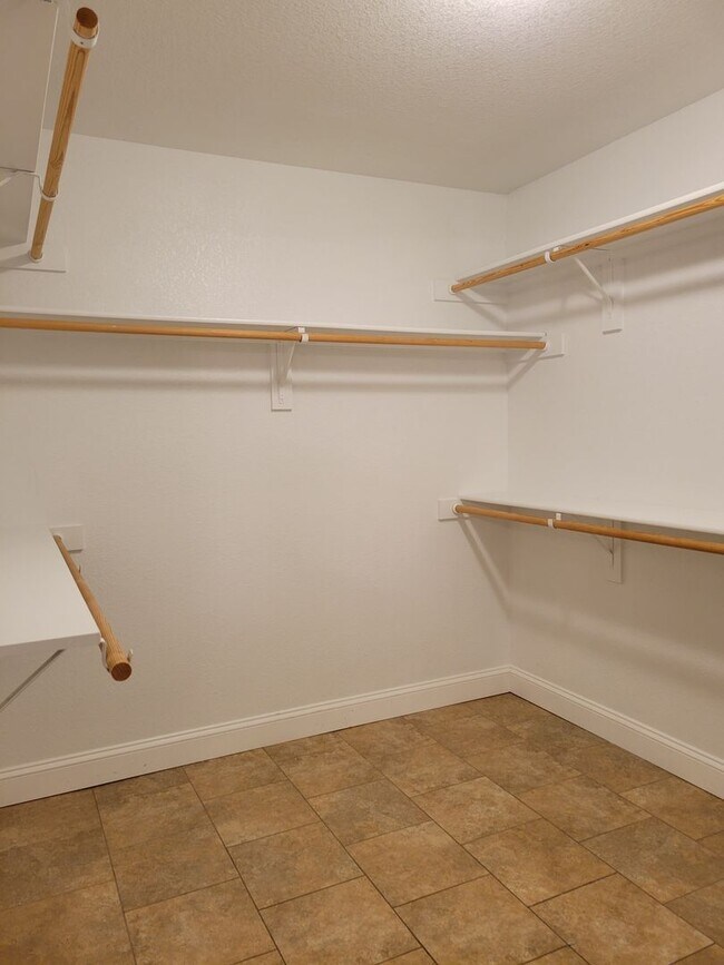 Building Photo - HUGE 4-5 BEDROOM IN HARKER HEIGHTS - OVER 2700 SQ FT