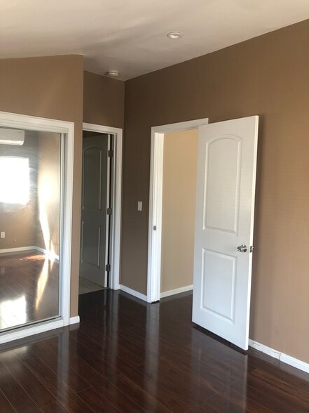 Bedroom - 6142 Oak Ave