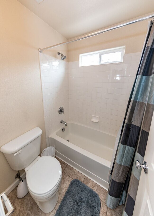 Building Photo - Downtown 3 Bedroom Townhome with 2 Car Garage