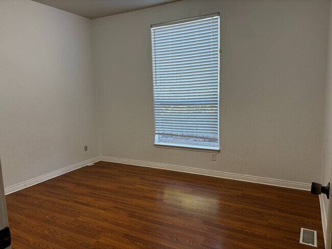 Building Photo - 1600 Fort Bragg Rd