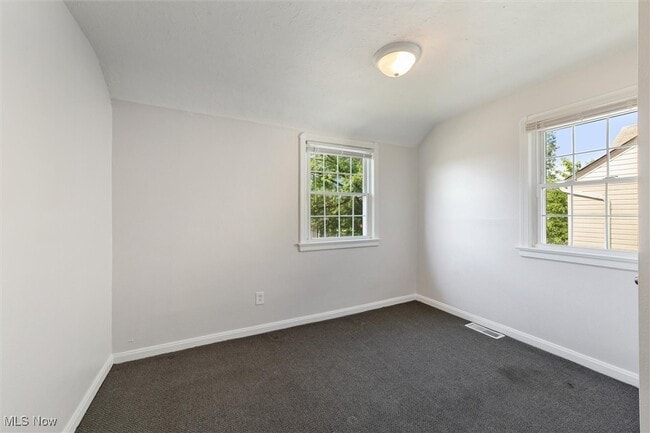 Building Photo - 13511 Thraves Rd