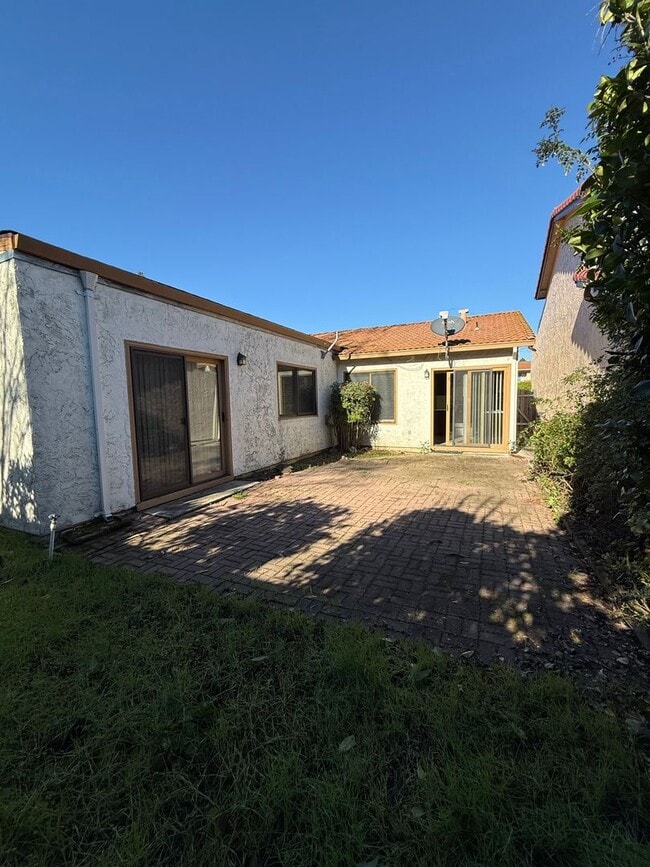 Building Photo - Charming 2 Bed / 2 Bath Single-Family Home in Willow Glen – Willowvale Estates (95126)