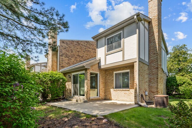 Building Photo - 1525 Columbia Ct