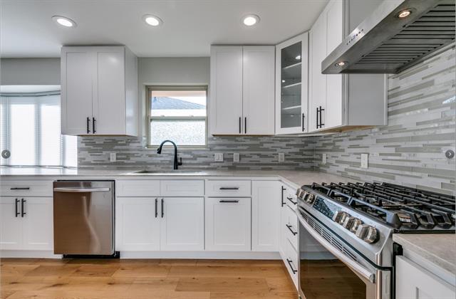 Building Photo - 8349 Londonderry Ln