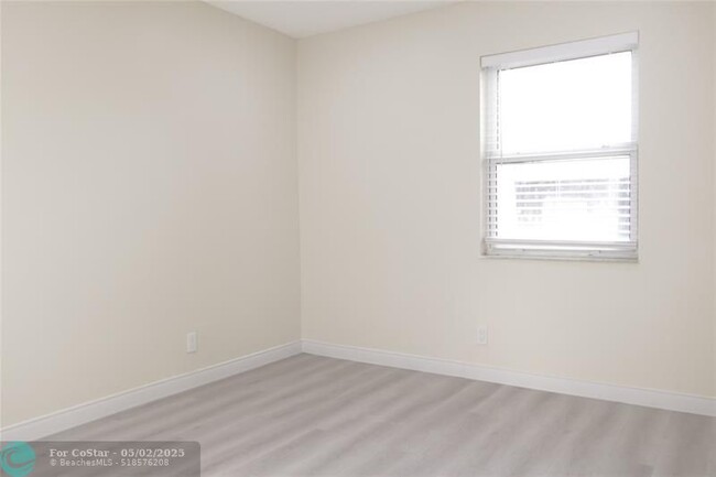 Building Photo - 3336 Quail Close