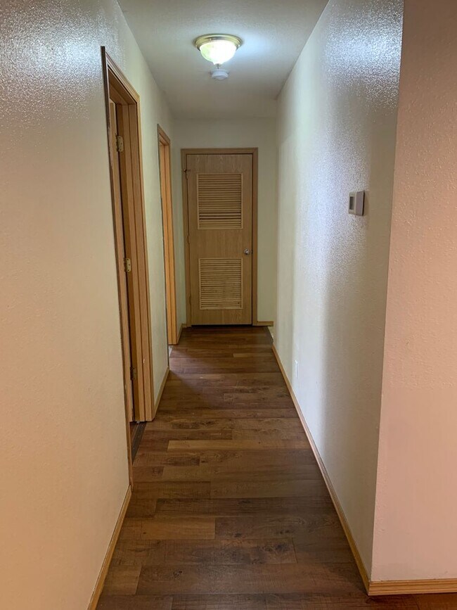 Building Photo - 2 Bedroom 1 Bathroom Apartment Near MSSU C...