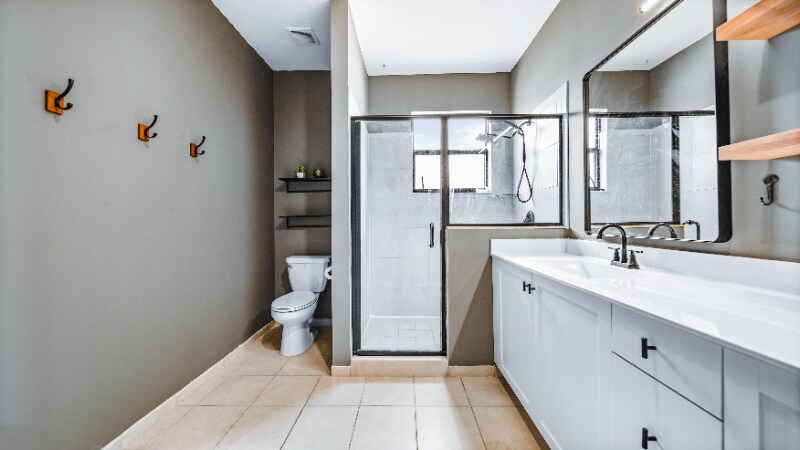 Building Photo - 144 SE 34th Ave