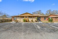 Building Photo - 10709 Yorkshire Ct