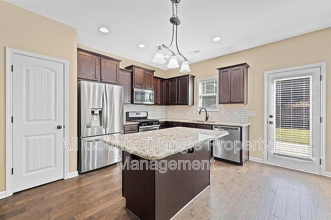 Building Photo - 40 Balboa Pkwy