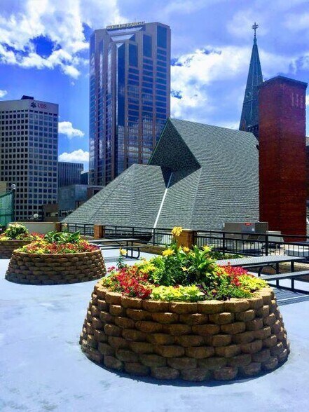 Roof Top - 78 10th St E