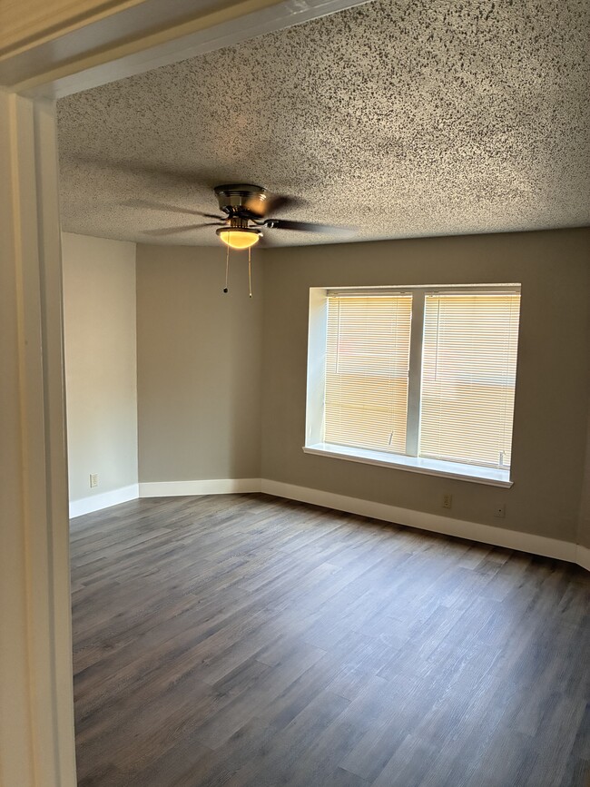 Building Photo - 7503 Longing Trail