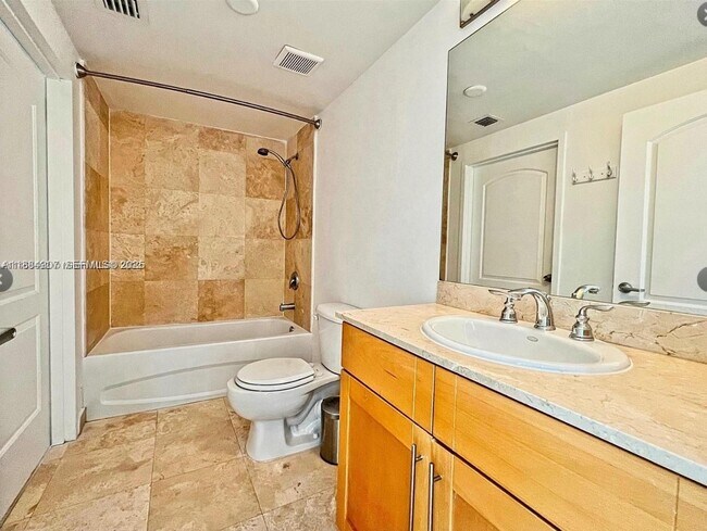 Building Photo - 945 Michigan Ave