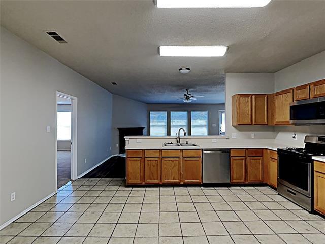 Building Photo - 1210 Hampton Dr