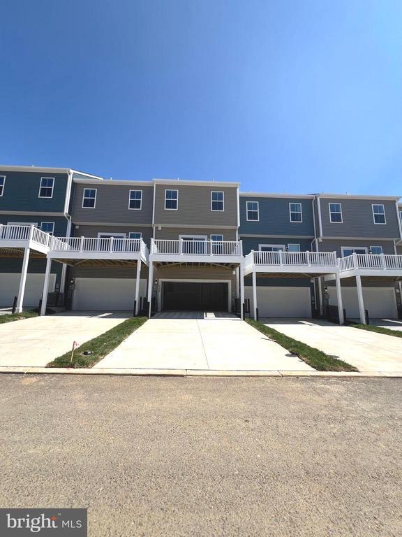 Building Photo - 1234 Cedar Vly Rd