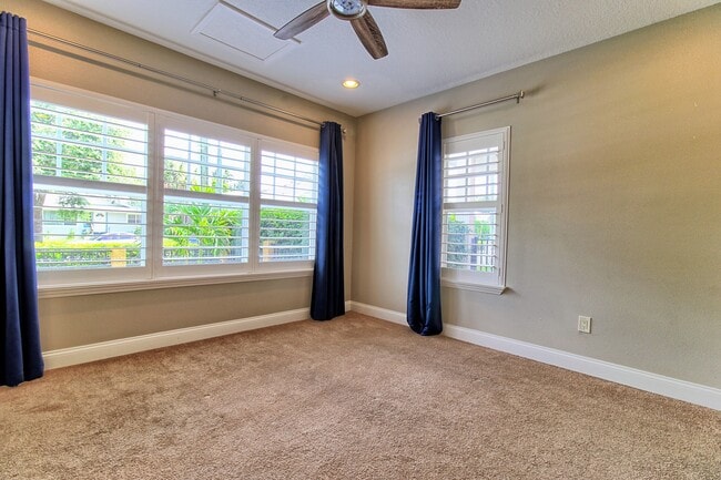 1st Floor Bedroom with Private Bathroom and Walk-In-Closet - 111 N Albany Ave