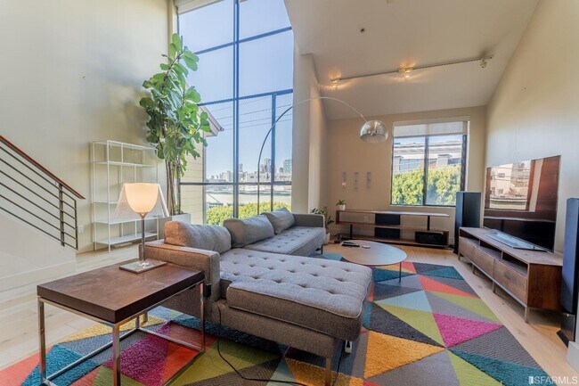 Primary Photo - 415 Bryant St