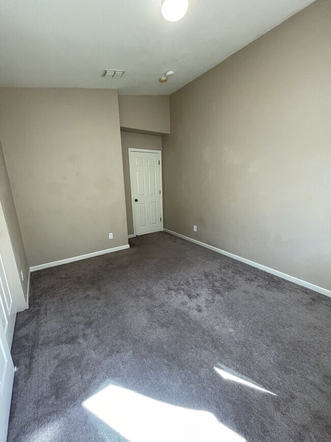 Building Photo - 2912 Mars Hill St