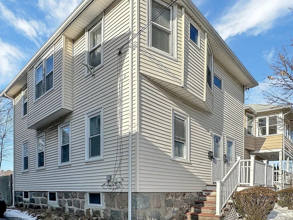 Building Photo - 49 West St