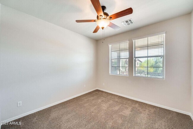 Building Photo - 2134 W Tallgrass Trail