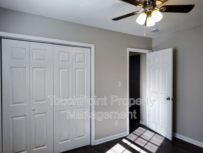 Building Photo - 2831 Mayfair Ave