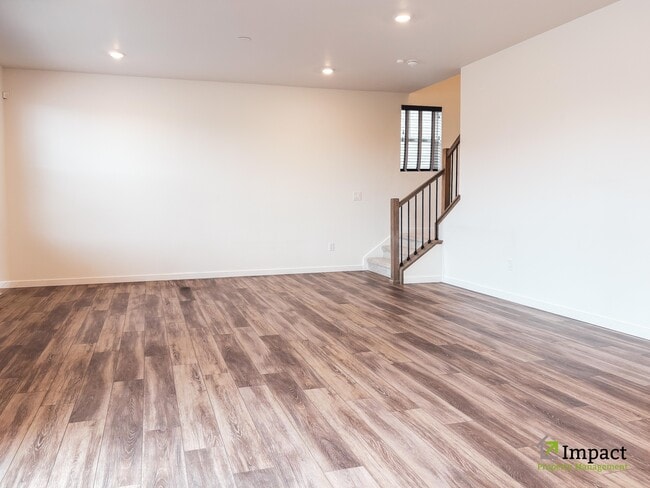 Building Photo - 10228 Vaughn St